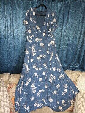 Torrid Blue Floral V-Neck Maxi Dress